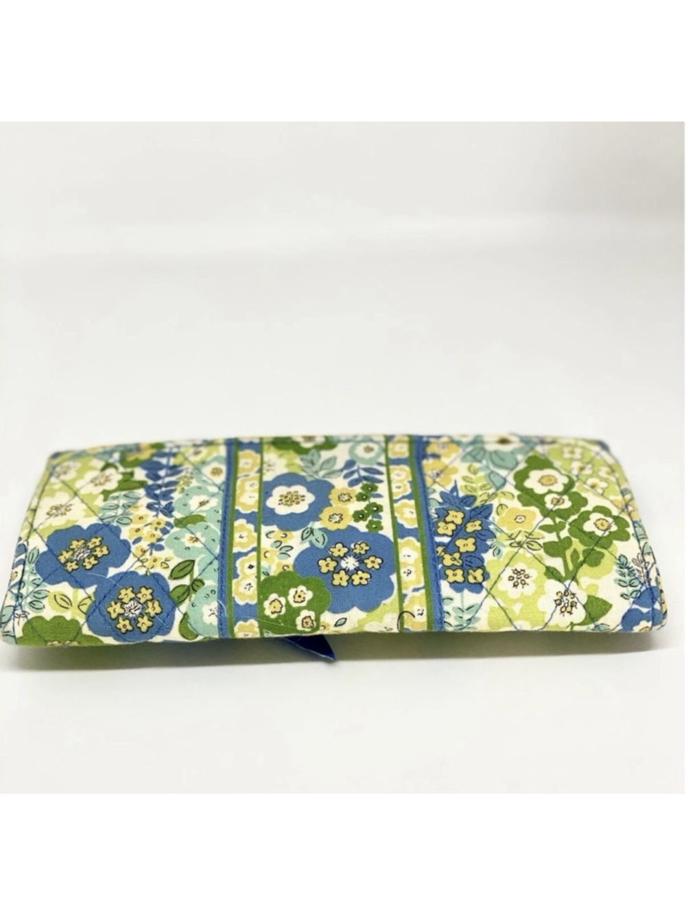 Vera Bradley English Meadow Trifold Wallet Floral Quilted Magnetic Closure RETIR - Picture 5 of 6